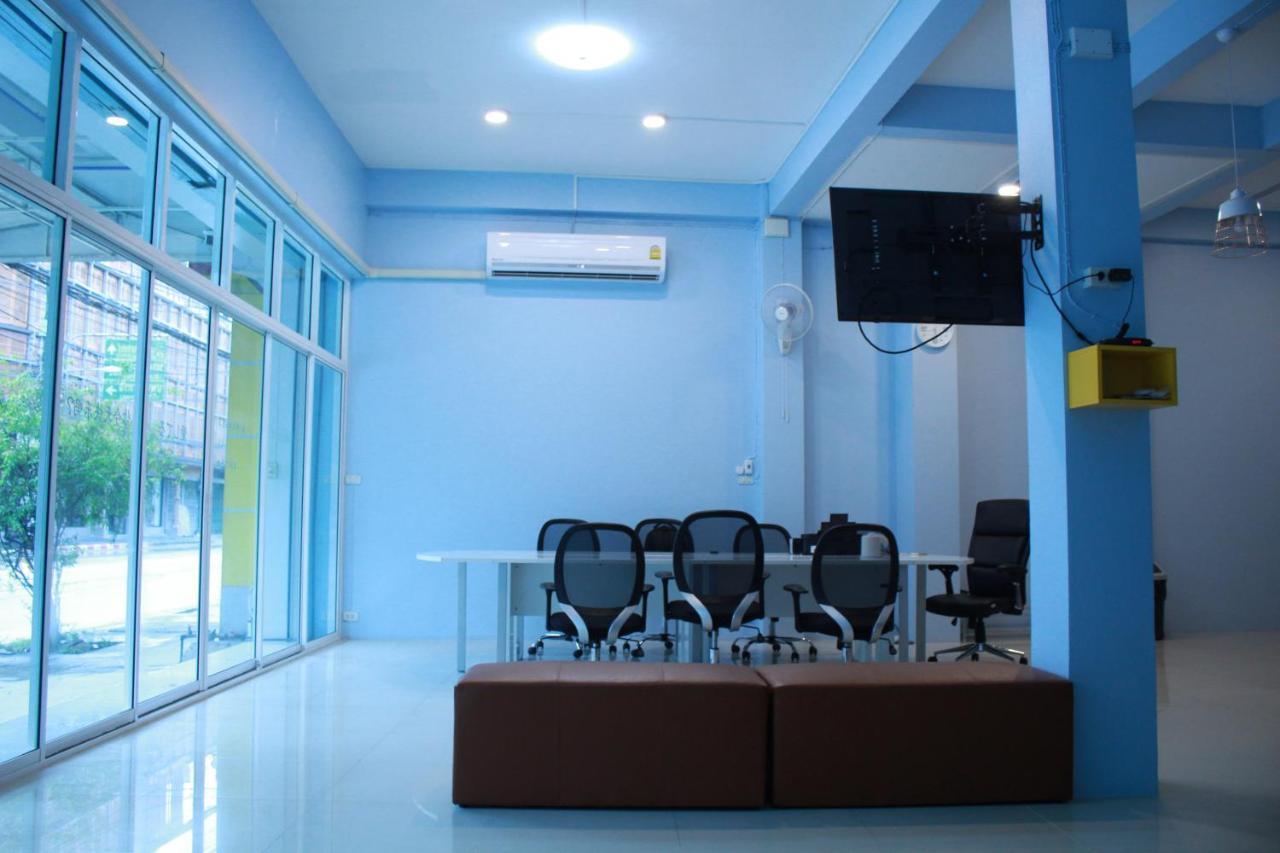 Sook Hostel (Adults Only) Чиангмай Экстерьер фото
