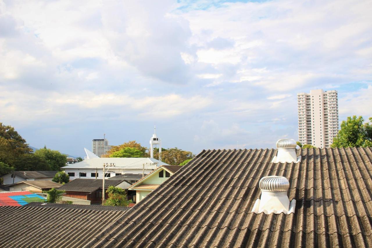 Sook Hostel (Adults Only) Чиангмай Экстерьер фото