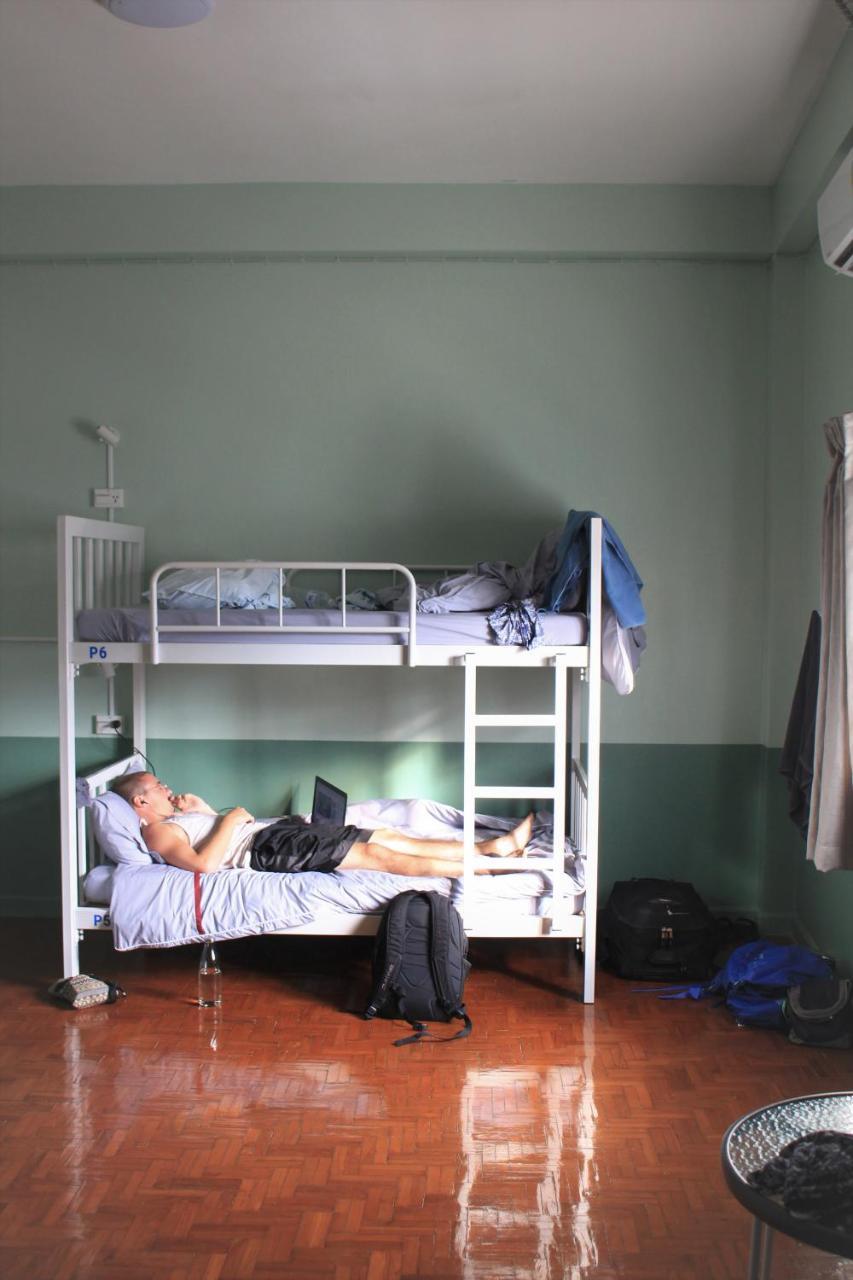 Sook Hostel (Adults Only) Чиангмай Экстерьер фото